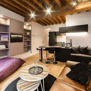 Beau Bijou Au Coeur Du Vieux Ail Apartment Lyon